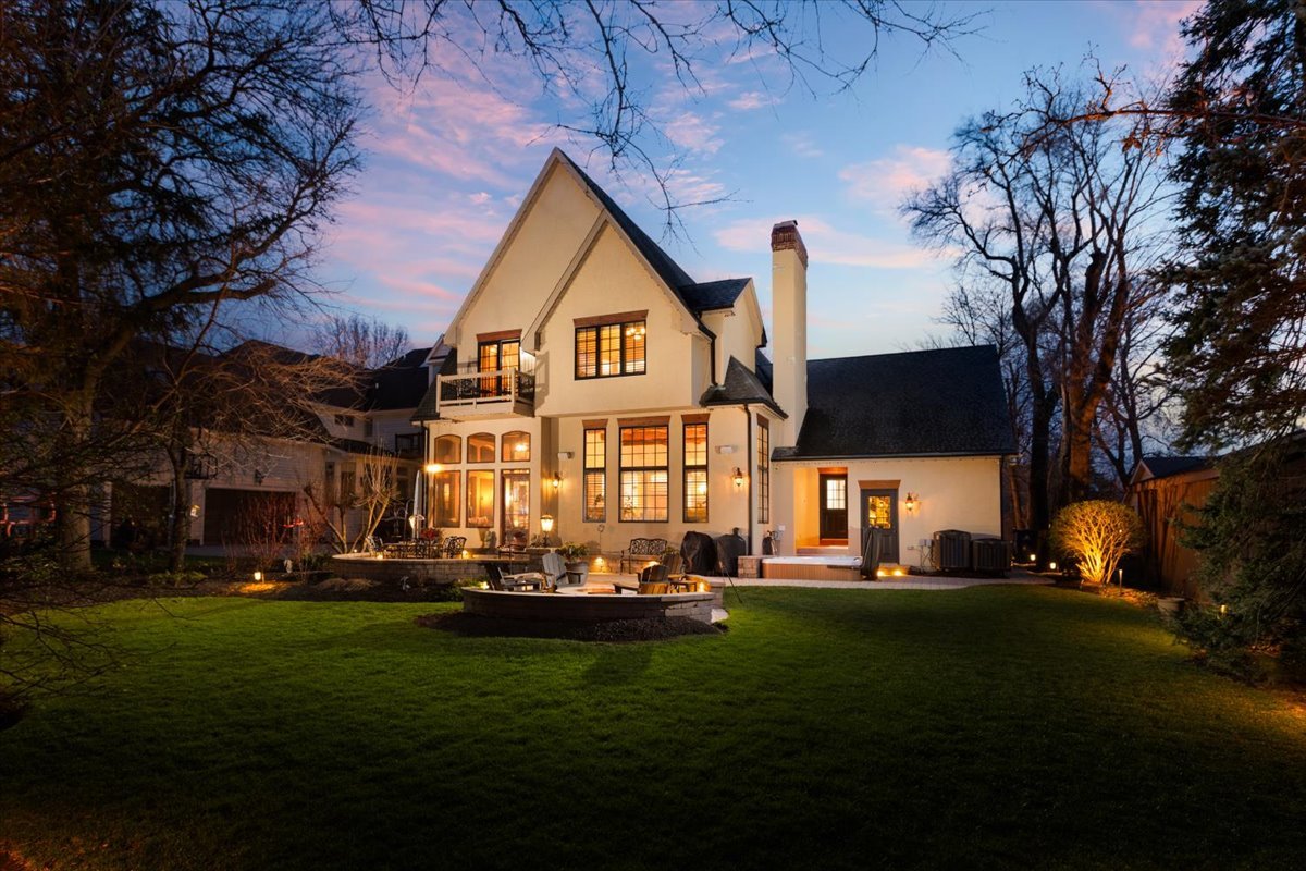 849 East Hillside Road Naperville IL 60540