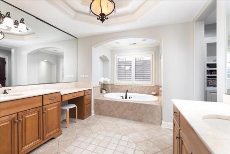 849 East Hillside Road Naperville IL 60540
