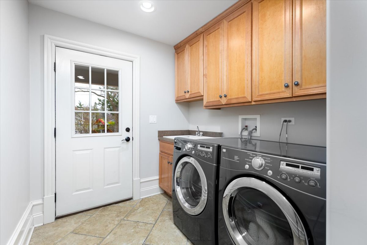 849 East Hillside Road Naperville IL 60540