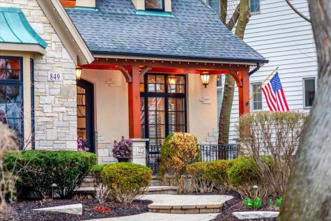 849 East Hillside Road Naperville IL 60540