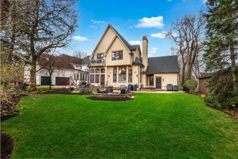 849 East Hillside Road Naperville IL 60540
