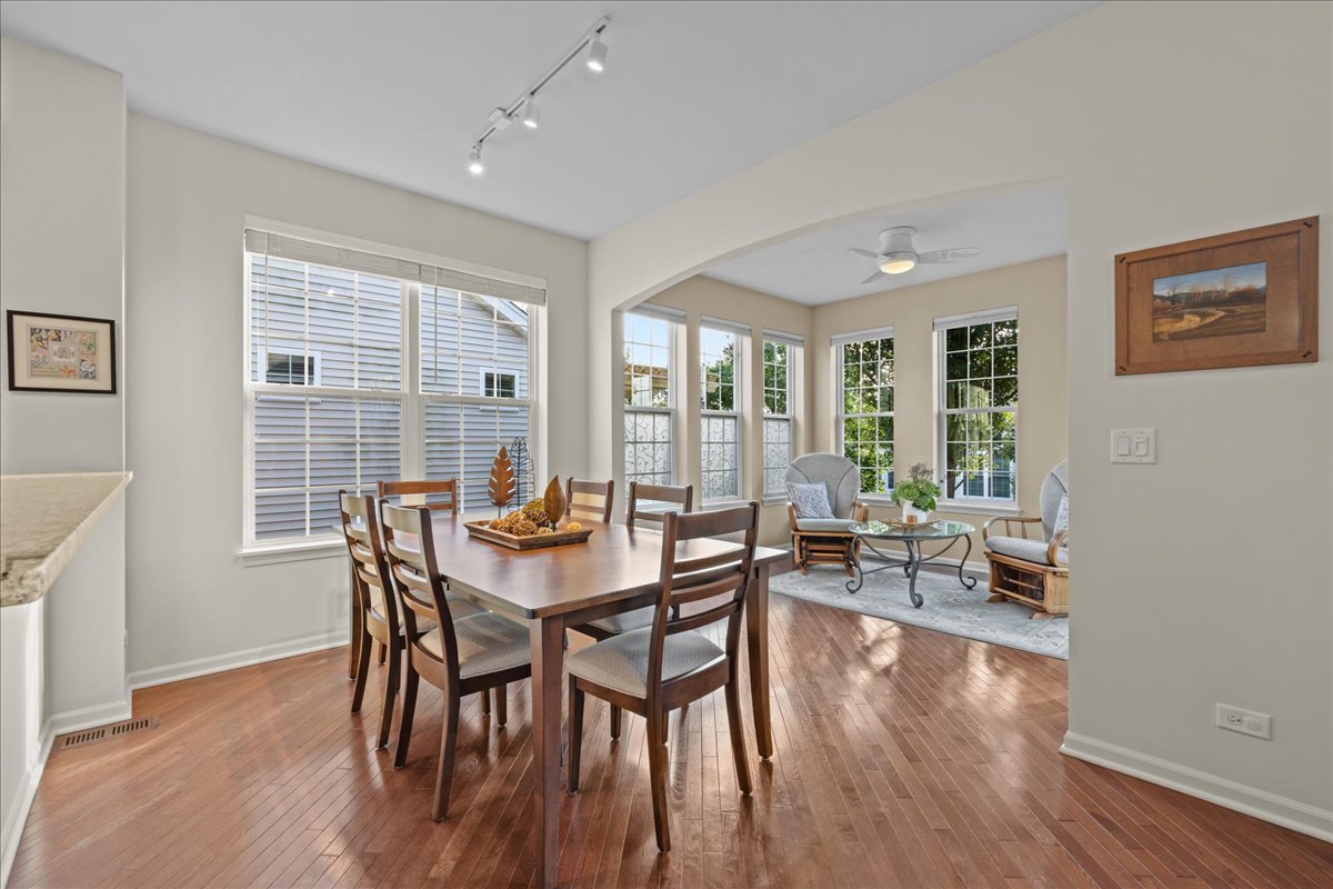 1148 Drury Lane Aurora IL 60502