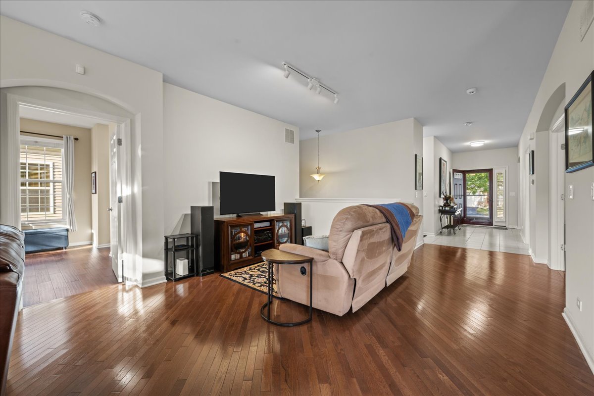 1148 Drury Lane Aurora IL 60502