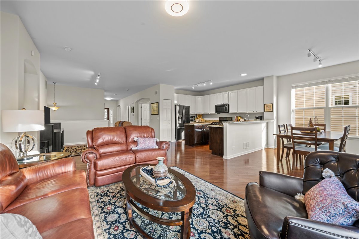 1148 Drury Lane Aurora IL 60502