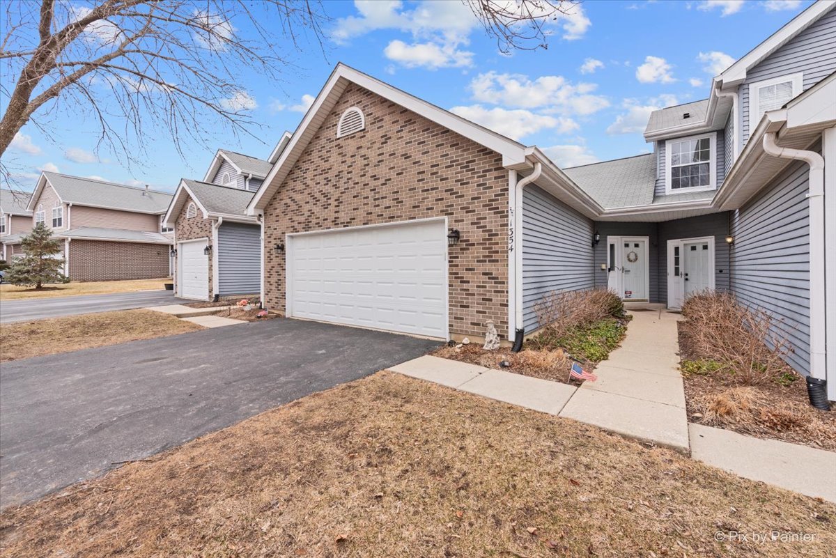 1354 Essex Street Algonquin IL 60102