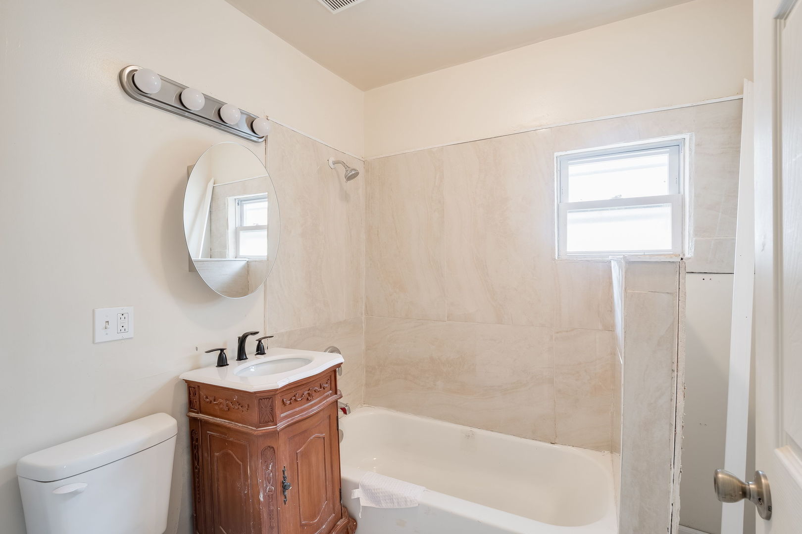 6012 South Honore Street Chicago IL 60636