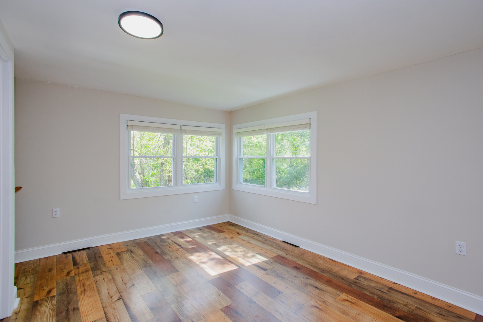 22W724 Saint Charles Road Glen Ellyn IL 60137