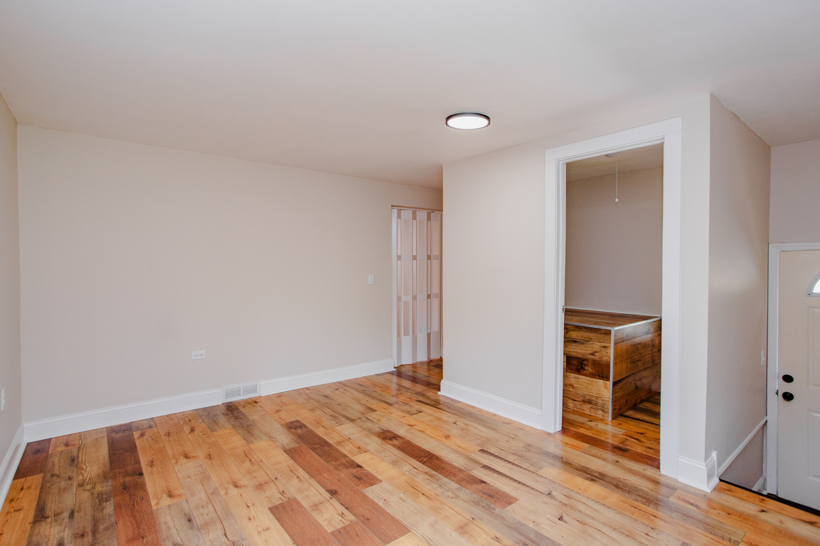 22W724 Saint Charles Road Glen Ellyn IL 60137