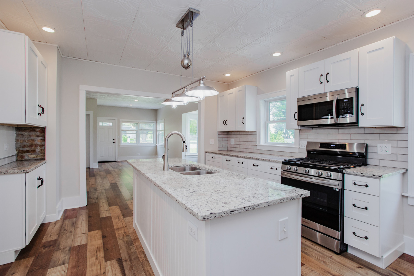 22W724 Saint Charles Road Glen Ellyn IL 60137