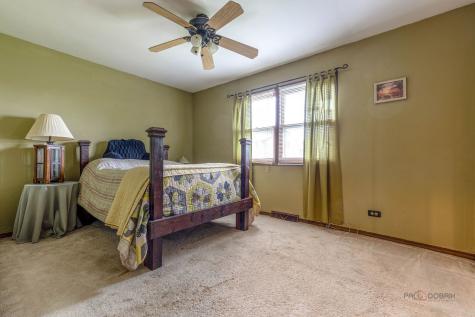 793 Santa Fe Court Carol Stream IL 60188