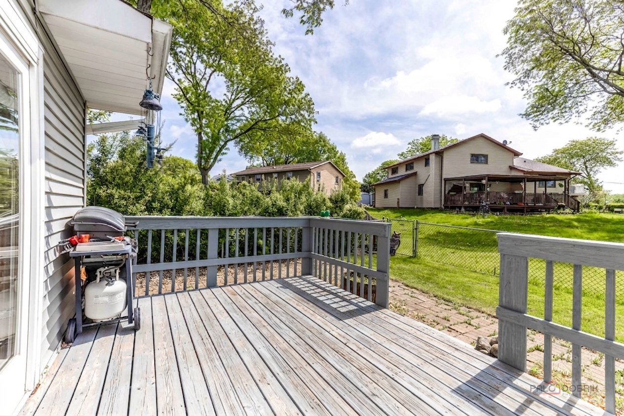 793 Santa Fe Court Carol Stream IL 60188