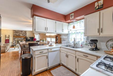 793 Santa Fe Court Carol Stream IL 60188