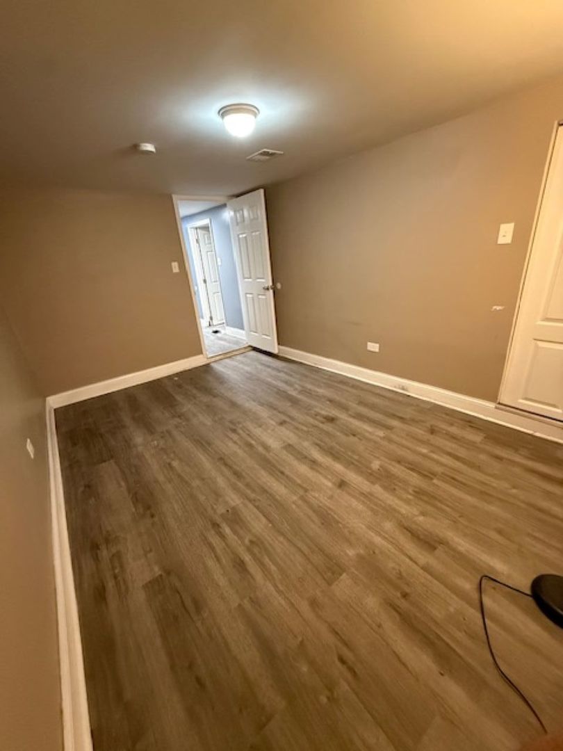 11815 South Hale Avenue Chicago IL 60643