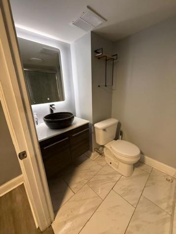 11815 South Hale Avenue Chicago IL 60643