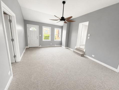 913 Flossmoor Avenue Waukegan IL 60085