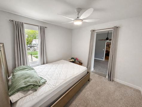 913 Flossmoor Avenue Waukegan IL 60085