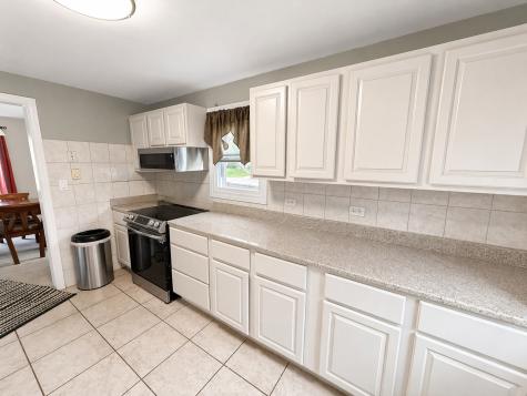913 Flossmoor Avenue Waukegan IL 60085