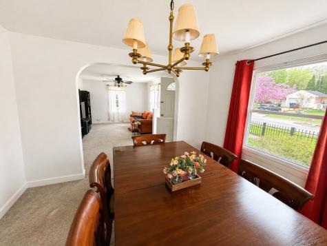 913 Flossmoor Avenue Waukegan IL 60085