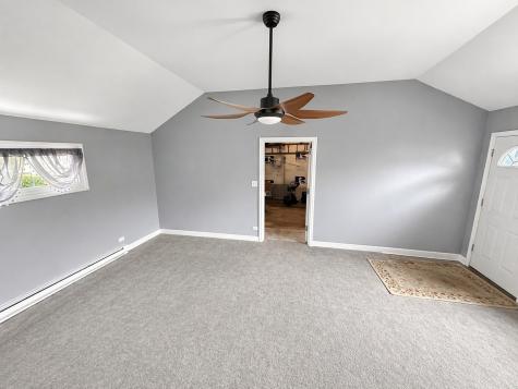 913 Flossmoor Avenue Waukegan IL 60085
