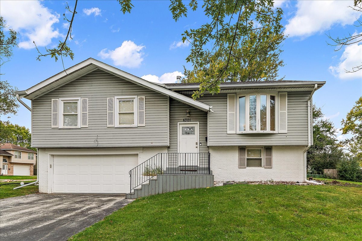 4301 Whitehall Lane Richton Park IL 60471