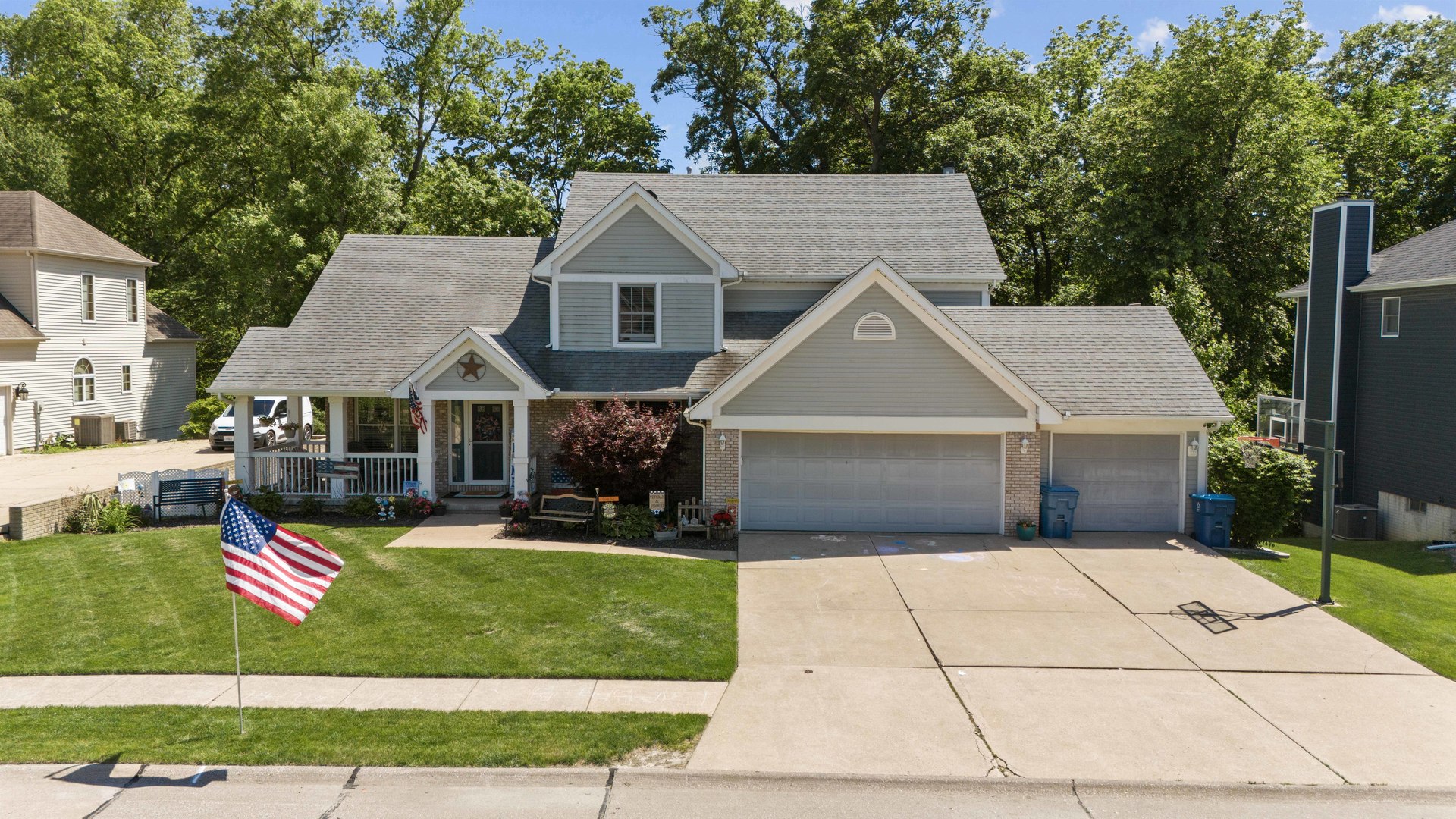 556 36TH Avenue East Moline IL 61244