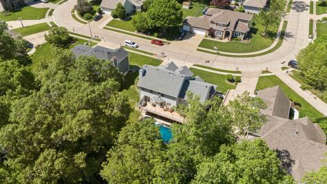 556 36TH Avenue East Moline IL 61244