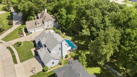 556 36TH Avenue East Moline IL 61244