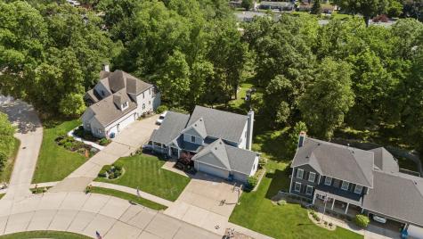 556 36TH Avenue East Moline IL 61244