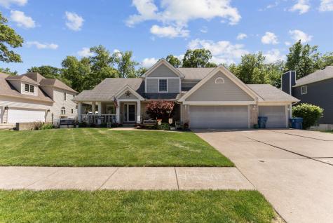 556 36TH Avenue East Moline IL 61244