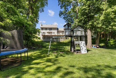 556 36TH Avenue East Moline IL 61244
