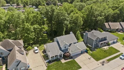 556 36TH Avenue East Moline IL 61244