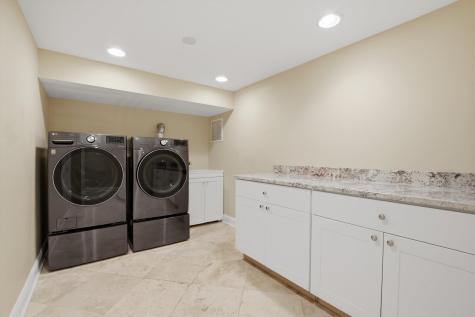 1601 South Ashland Avenue Park Ridge IL 60068
