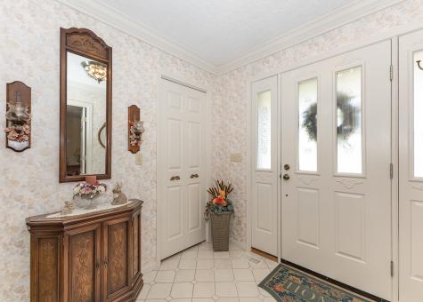 858 45TH Avenue East Moline IL 61244