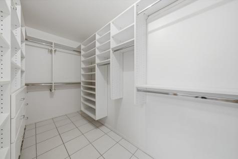 2453 Seville Circle Northbrook IL 60062
