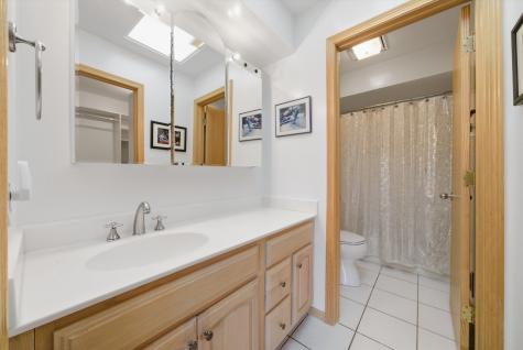 2453 Seville Circle Northbrook IL 60062