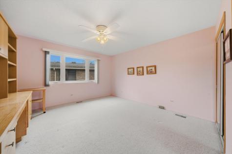2453 Seville Circle Northbrook IL 60062