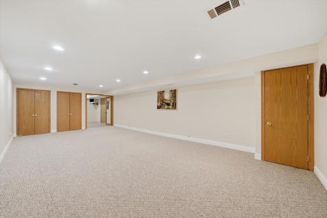 2453 Seville Circle Northbrook IL 60062