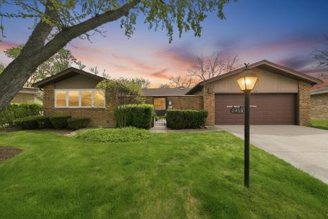 2453 Seville Circle Northbrook IL 60062