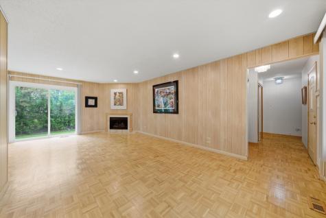 2453 Seville Circle Northbrook IL 60062