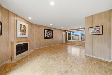 2453 Seville Circle Northbrook IL 60062
