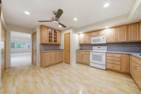 2453 Seville Circle Northbrook IL 60062