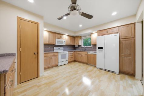 2453 Seville Circle Northbrook IL 60062