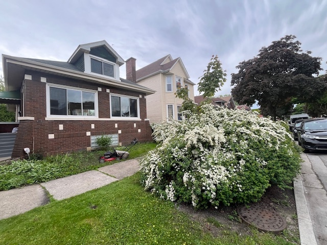 853 East 88th Street Chicago IL 60619