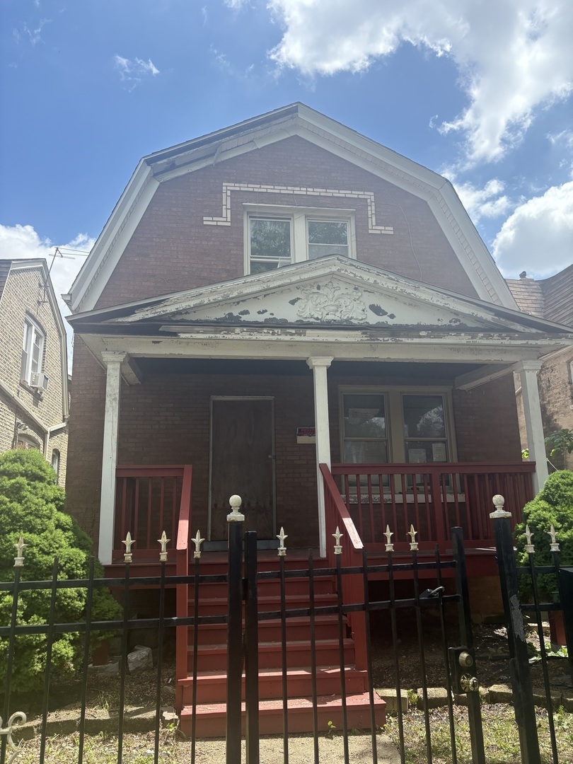 937 North Kedvale Avenue Chicago IL 60651