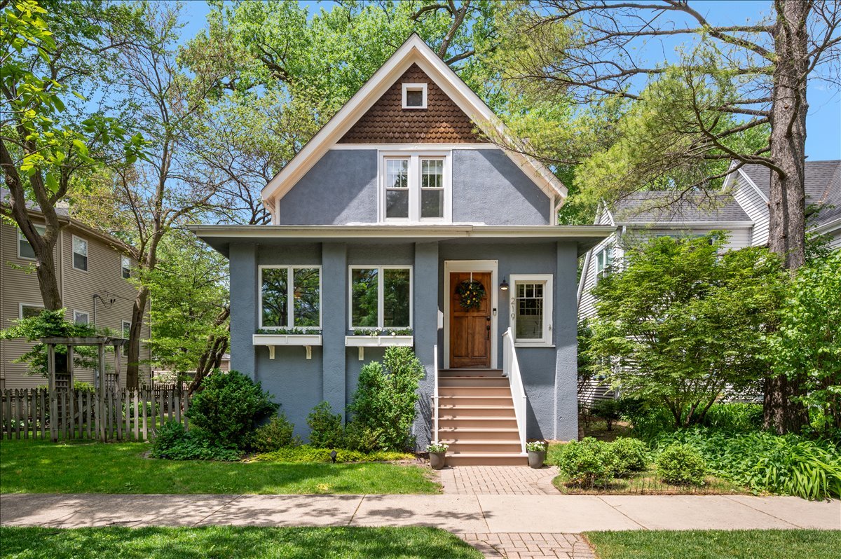 219 Catalpa Place Wilmette IL 60091