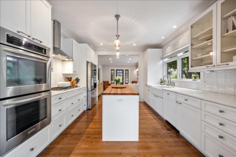 219 Catalpa Place Wilmette IL 60091