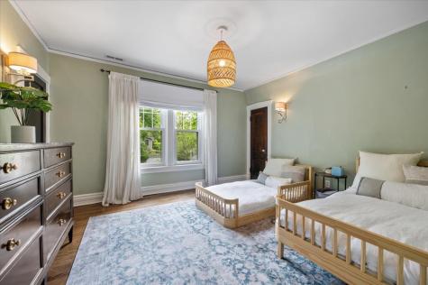 219 Catalpa Place Wilmette IL 60091