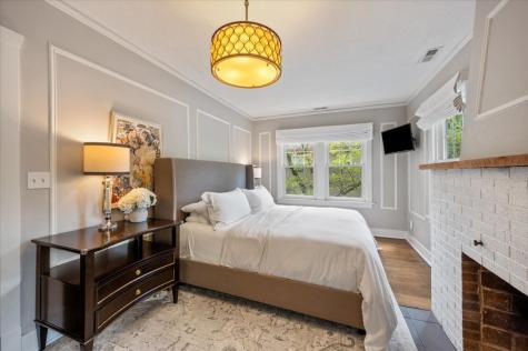 219 Catalpa Place Wilmette IL 60091