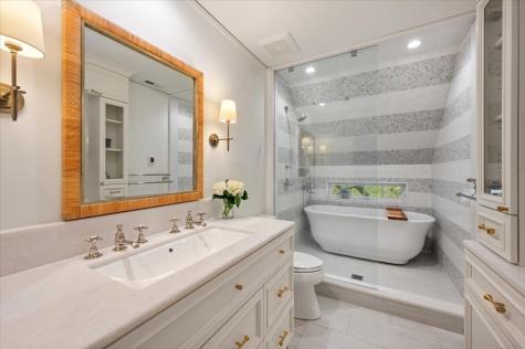 219 Catalpa Place Wilmette IL 60091