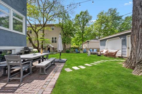 219 Catalpa Place Wilmette IL 60091